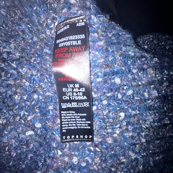 Woman’s sweater size 8/10 - Picture 3 of 4